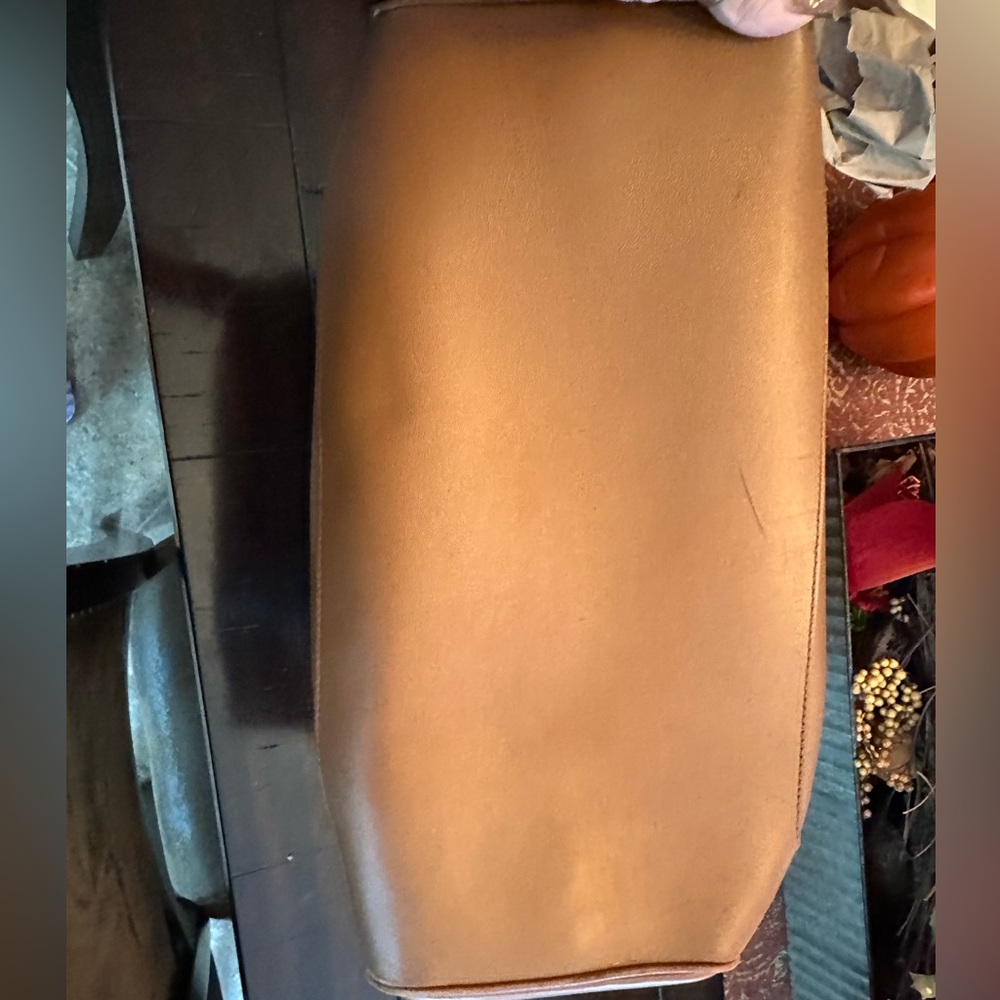 Tory Burch Carter Leather Tote - Picture 7 of 8